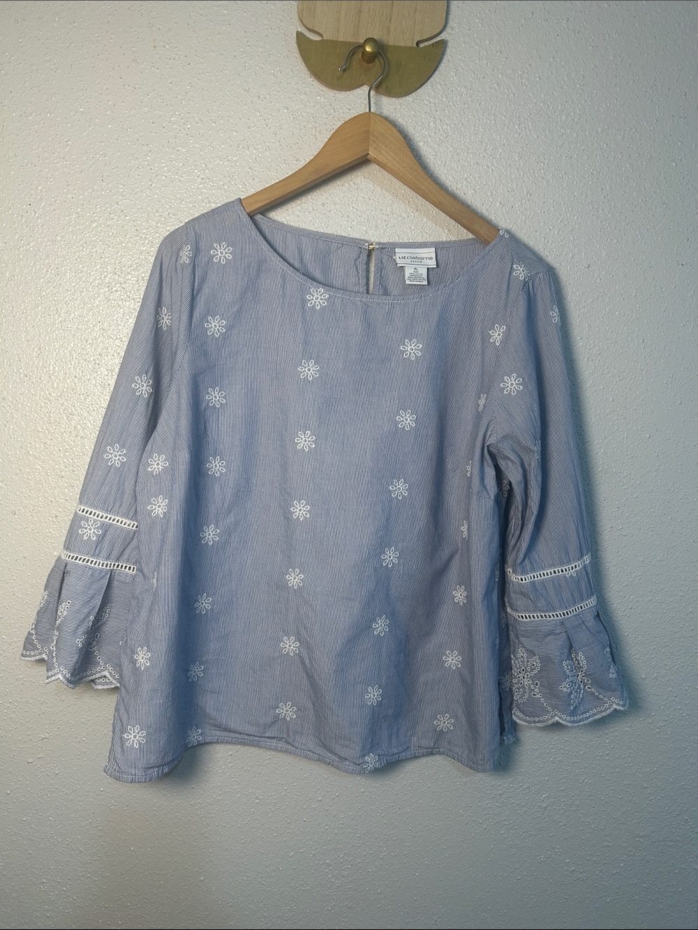 Liz Claiborne Petite Embroidered Blouse Size PL